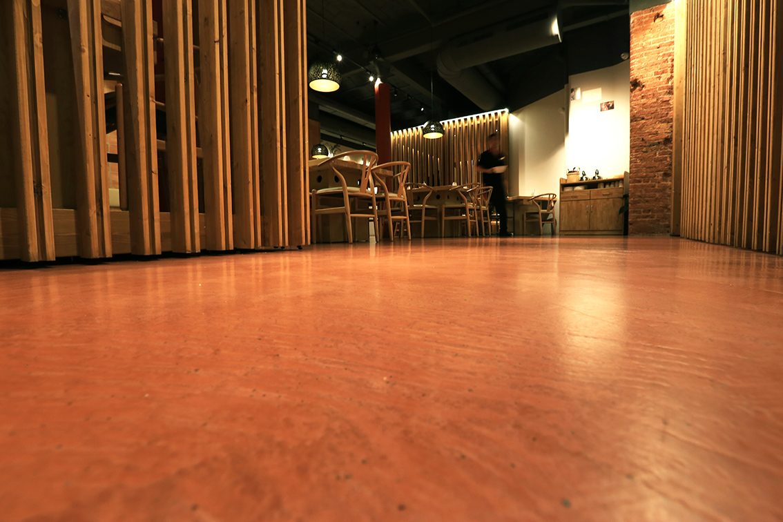Restaurant floor in brick red