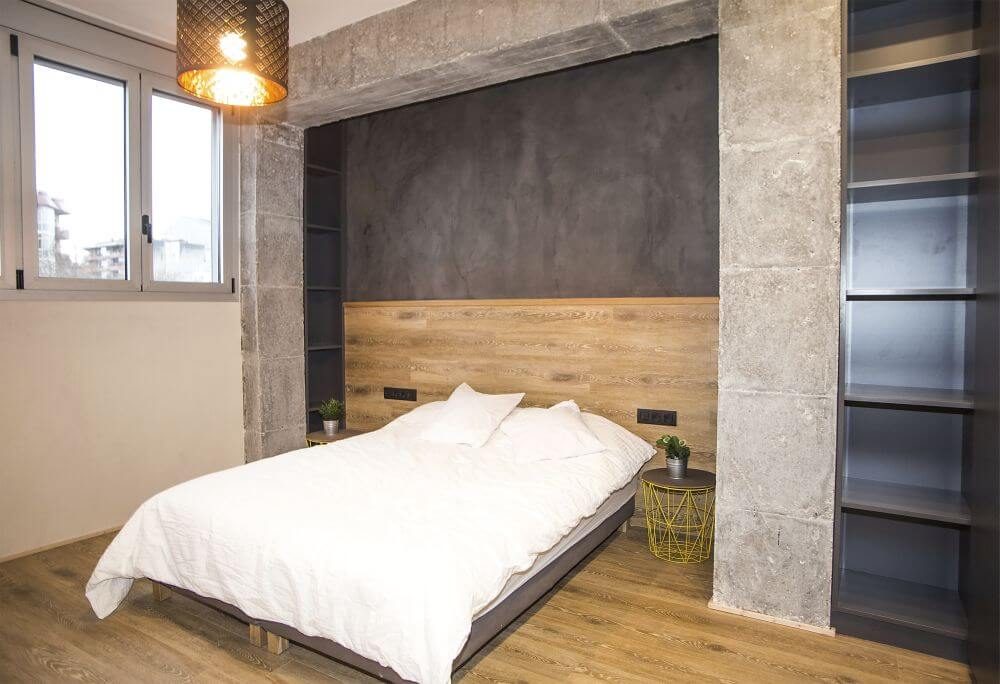 Bedroom with feature wall